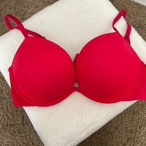 Victoria Secret Wear Everywhere super push up bra